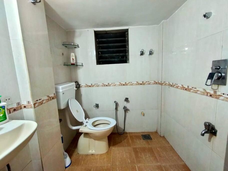 Mon Desire 5, Perry Cross Rd, Bandra West By Connekt Homes Bombay Eksteriør billede