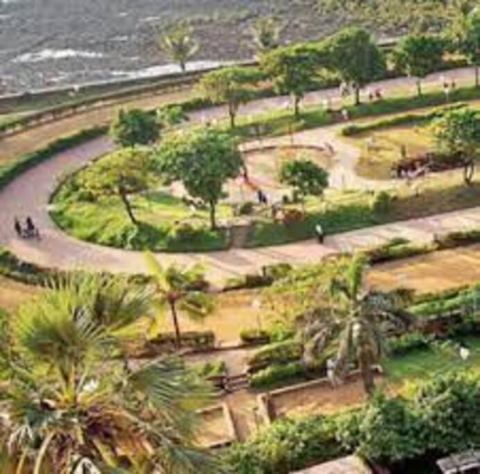 Mon Desire 5, Perry Cross Rd, Bandra West By Connekt Homes Bombay Eksteriør billede
